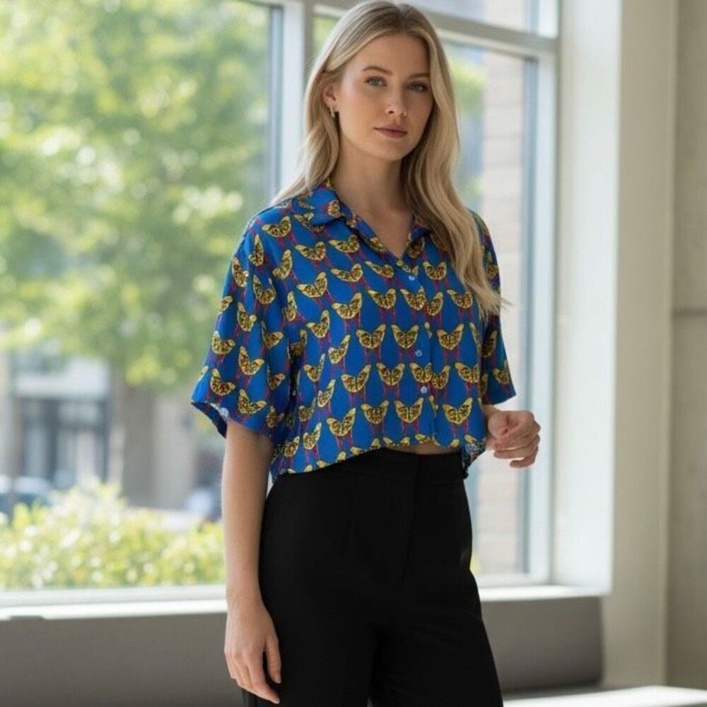 ZARA Wm’s XS Blue Satin Yellow Bird Print Cropped Button Down Top Blouse